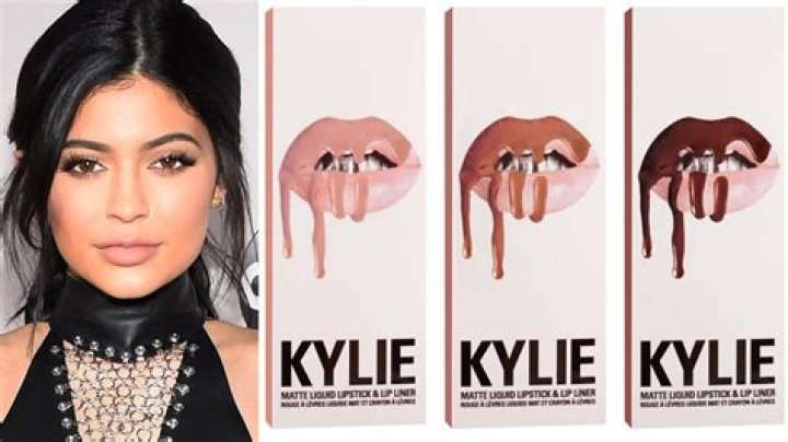 What colour lipstick does Kylie Jenner Wear?
