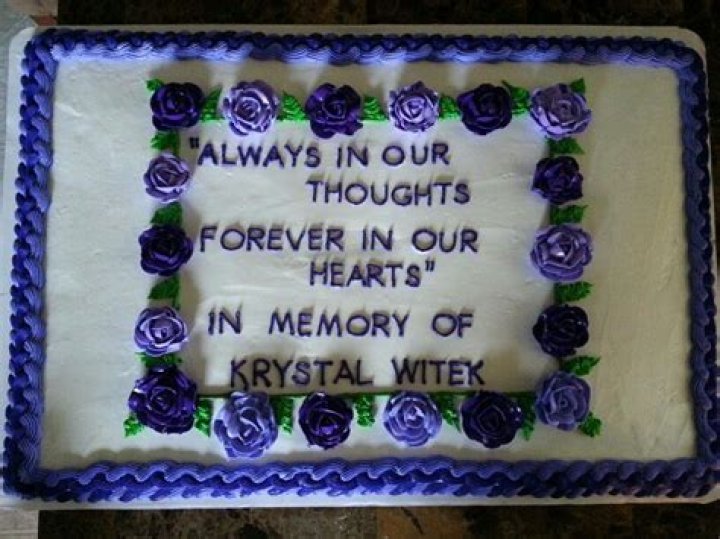 What do you put on a cake for a funeral?