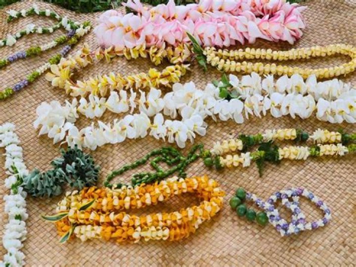 What does a Haku lei symbolize?