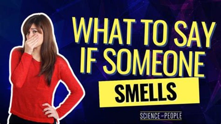 What does smelly urine mean female?