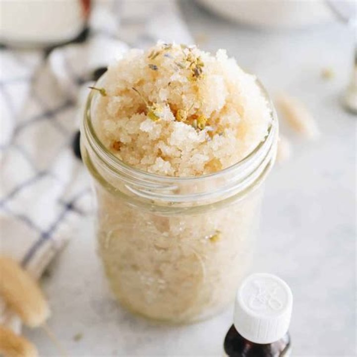 What is the best homemade face scrub?