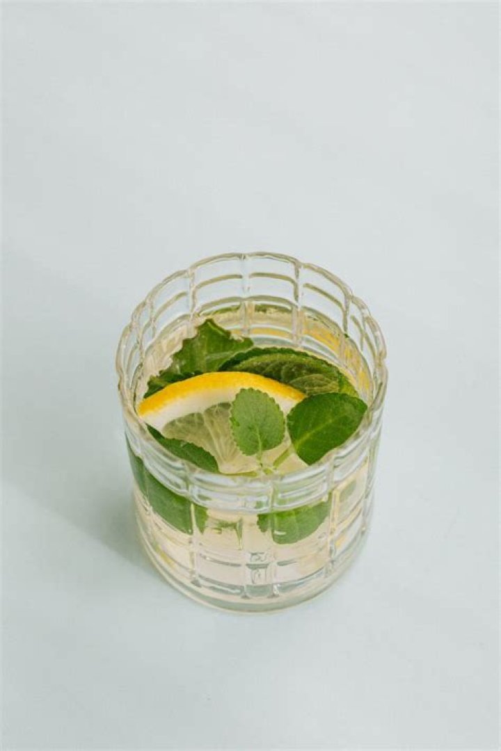 What is the difference between gin and dry gin?