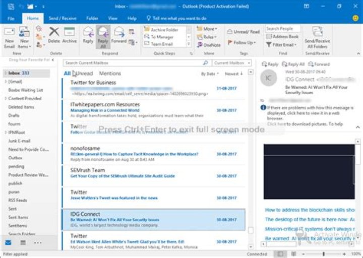 What is the difference between Windows Mail and Outlook?