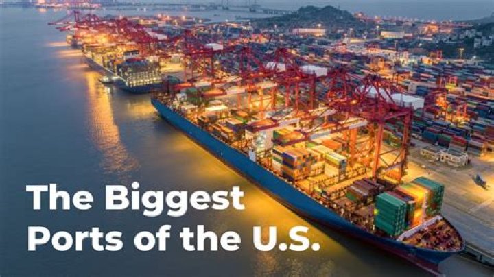 What is the largest port in the US?