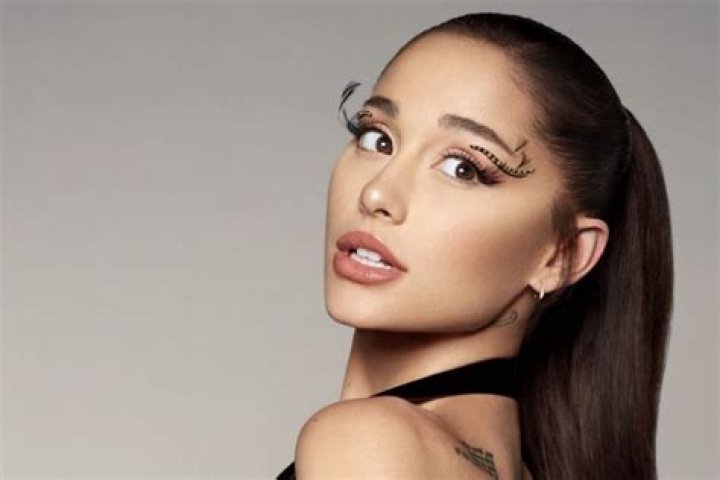 What kind of singer is Ariana Grande?