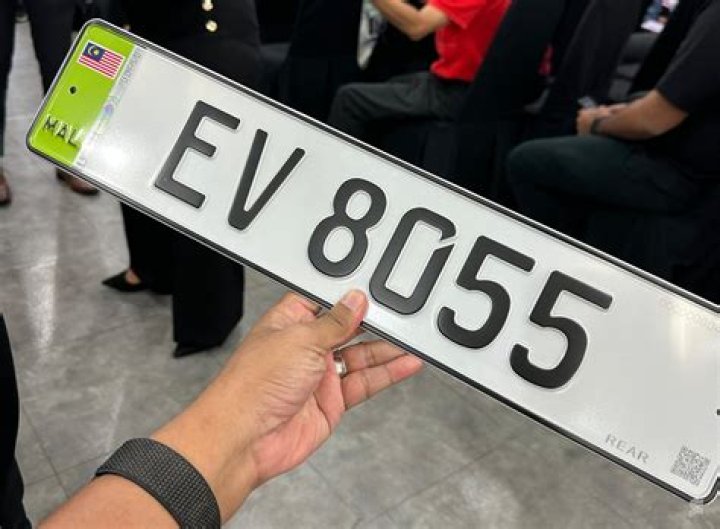 What letters can't you have on a number plate?