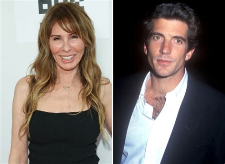 What nationality is Carole Radziwill?