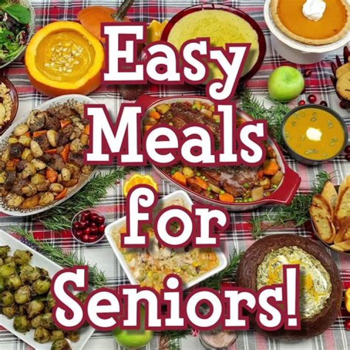 What should an elderly person eat for lunch?
