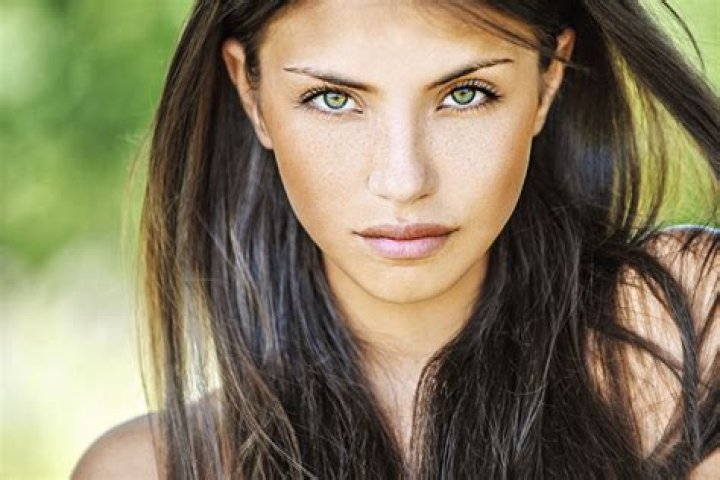 What things make a girl attractive?