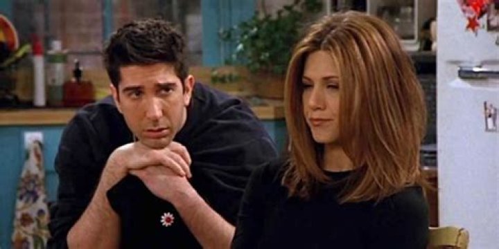 When Ross and Rachel were fighting what did the other 4 eat?