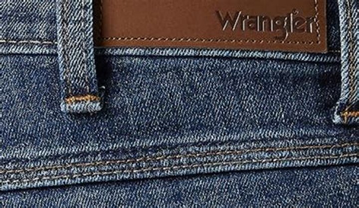 Where was Lee Jeans founded?