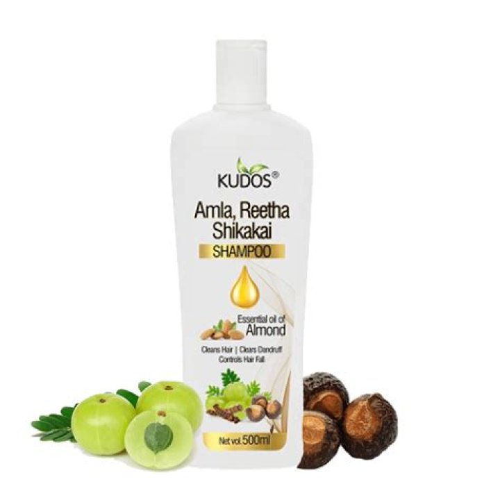 Which is best shikakai or shampoo?