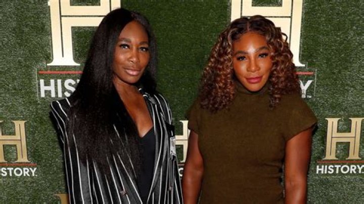 Which Williams sister has sjogrens?