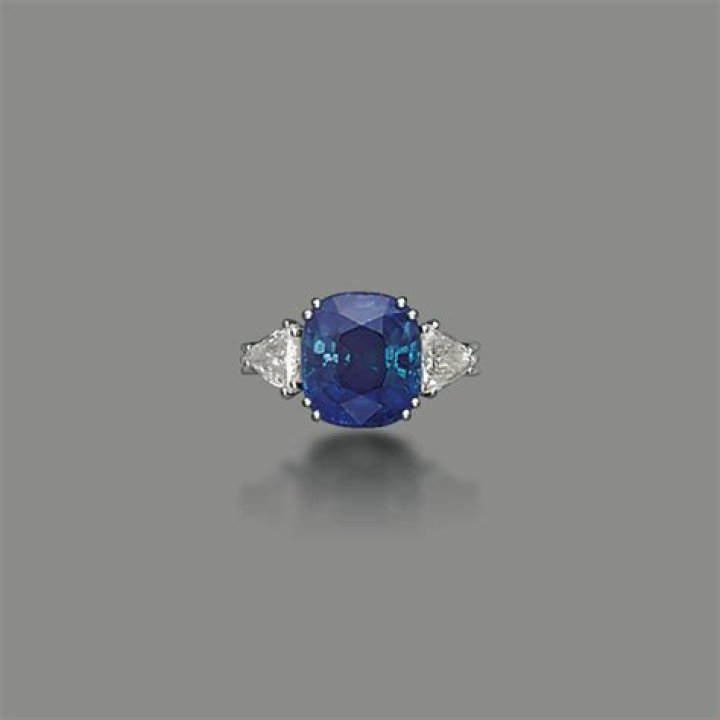 Who did Tommy give a sapphire?