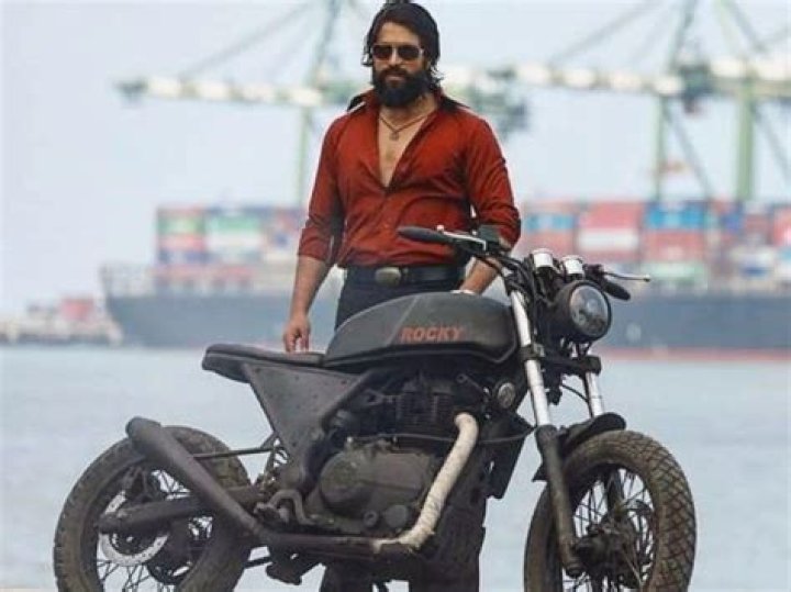 Who is Suryavardhan brother in KGF?