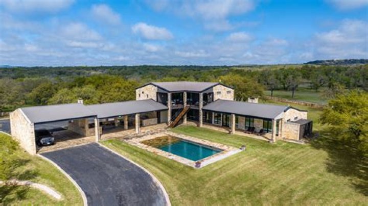 Who owned a 600000 acre South Texas ranch?