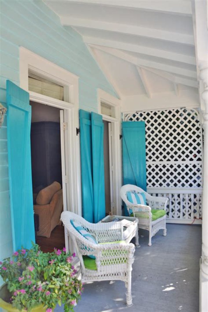 Why are porch ceilings painted blue in Key West?
