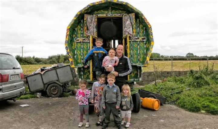 Why do Irish Travellers not go to school?
