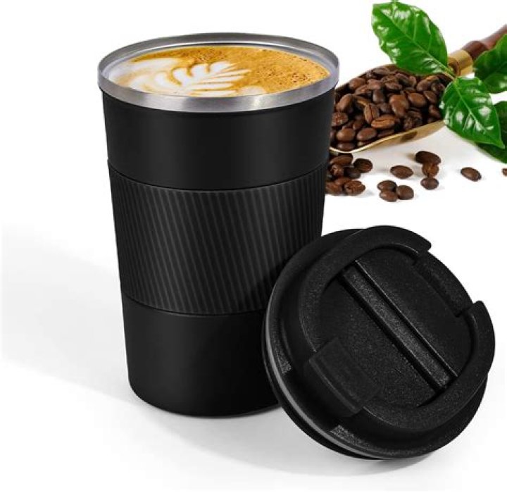 Why does coffee taste different in a travel mug?
