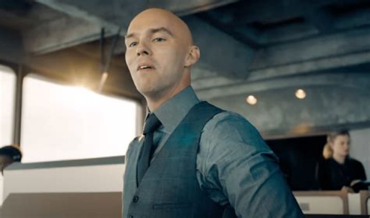 Why is Lex obsessed with Clark?