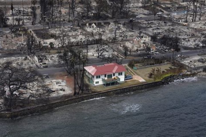 Will diamonds survive a house fire?
