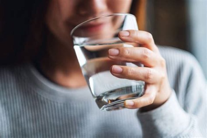 Will drinking water flush out Benadryl?